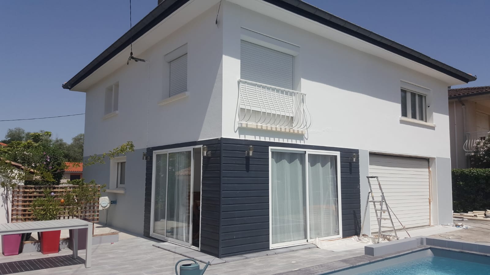 Façade après travaux côté piscine